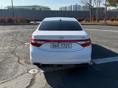 Hyundai Grandeur 2015, 192086 км, за 3708.61 USD