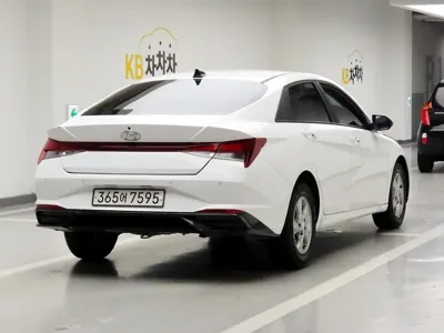 Hyundai Avante 2023, 46985 км, за 9518.78 USD