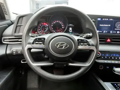 Hyundai Avante 2023, 46985 км, за 9518.78 USD - фото 8