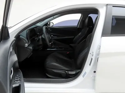 Hyundai Avante 2023, 46985 км, за 9518.78 USD - фото 12