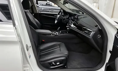 BMW 5-Series 2019, 65054 км, за 16377.27 USD - фото 11