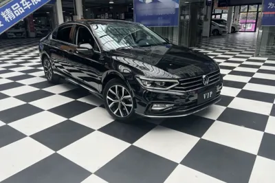 Volkswagen Magotan 2020, 42500 км, за 15944 USD