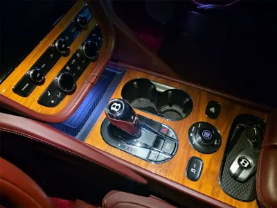 Bentley Bentayga 2021, 11700 км, за 278300.58 USD