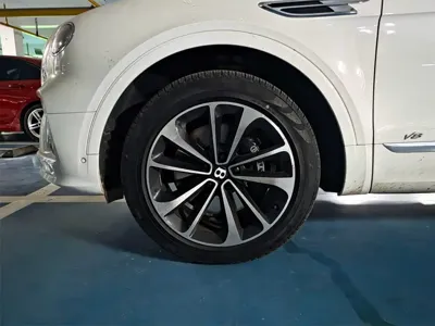 Bentley Bentayga 2021, 11700 км, за 278300.58 USD - фото 8