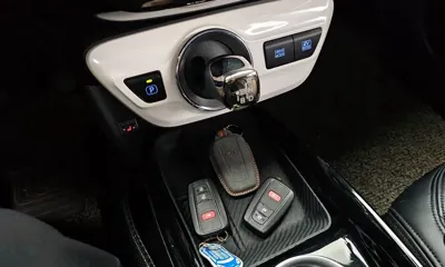 Toyota Prius 2018, 127858 км, за 9583.83 USD - фото 9