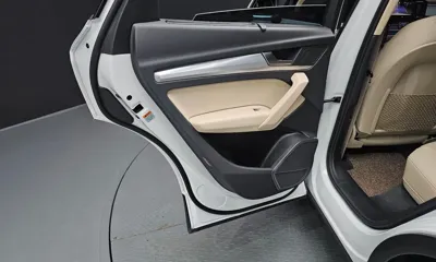 Audi Q5 2021, 123756 км, за 21596.43 USD - фото 25