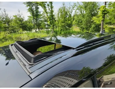 Land Rover Defender 2025, 15174 км, за 54397.42 USD