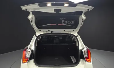 KG_Mobility_Ssangyong TIBOLI 2022, 7599 км, за 9441.94 USD - фото 20