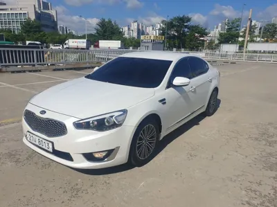 Kia K7 2015, 128657 км, за 4463.7 USD