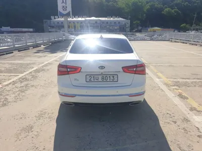 Kia K7 2015, 128657 км, за 4463.7 USD