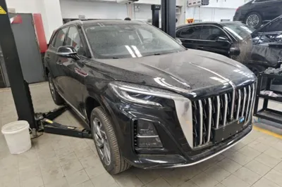 Hongqi HS3 PHEV 2024, 100 км, за 17159 USD