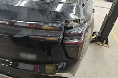 Hongqi HS3 PHEV 2024, 100 км, за 17159 USD - фото 14