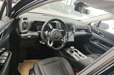 Hongqi HS3 PHEV 2024, 100 км, за 17159 USD - фото 17