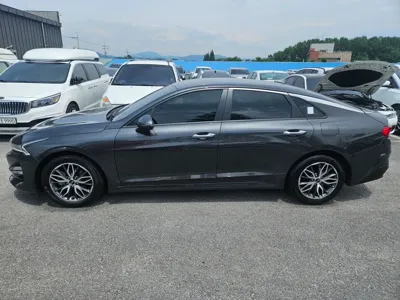 Kia K5 2021, 72597 км, за 11644.56 USD