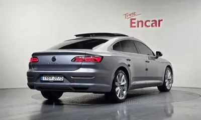 Volkswagen Arteon 2022, 26663 км, за 17773.37 USD
