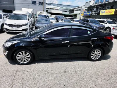 Hyundai Avante 2014, 133428 км, за 2467.93 USD