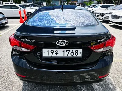 Hyundai Avante 2014, 133428 км, за 2467.93 USD