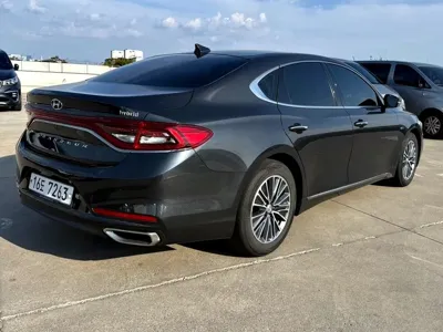 Hyundai Grandeur 2018, 114227 км, за 10437.18 USD