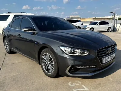 Hyundai Grandeur 2018, 114227 км, за 10437.18 USD