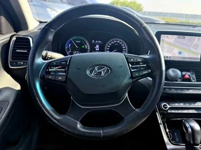 Hyundai Grandeur 2018, 114227 км, за 10358.31 USD - фото 9