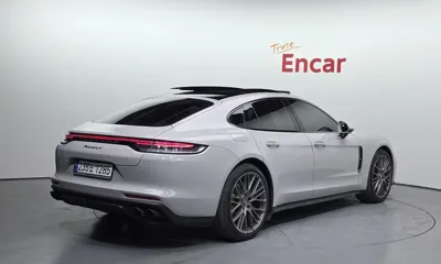 Porsche Panamera 2023, 29524 км, за 88273.66 USD
