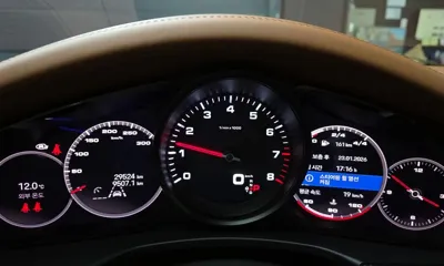 Porsche Panamera 2023, 29524 км, за 88233.34 USD - фото 8
