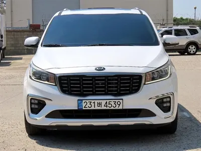 Kia Canival · 2019 год