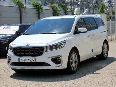 Kia Canival 2019, 166464 км, за 8262.83 USD