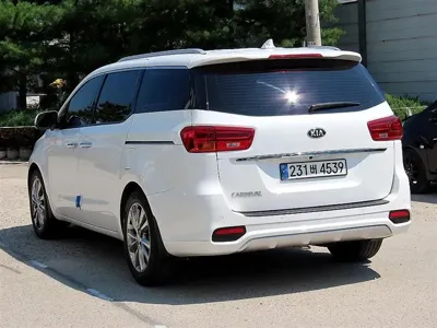 Kia Canival 2019, 166464 км, за 8262.83 USD