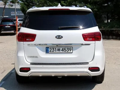 Kia Canival 2019, 166464 км, за 8262.83 USD