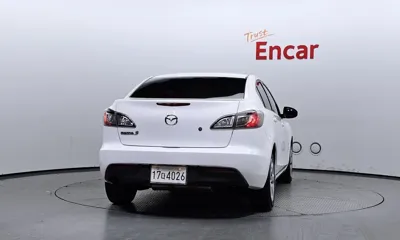 Mazda Mazda 3 2011, 109670 км, за 5248.29 USD