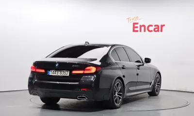 BMW 5-Series 2022, 28855 км, за 25585.38 USD