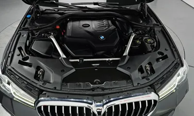 BMW 5-Series 2022, 28855 км, за 25585.38 USD - фото 6