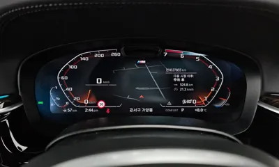 BMW 5-Series 2022, 28855 км, за 25585.38 USD - фото 8