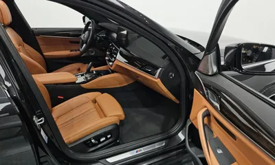 BMW 5-Series 2022, 28855 км, за 25585.38 USD - фото 10
