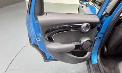 MINI Cooper 2022, 59715 км, за 15601.63 USD - фото 25