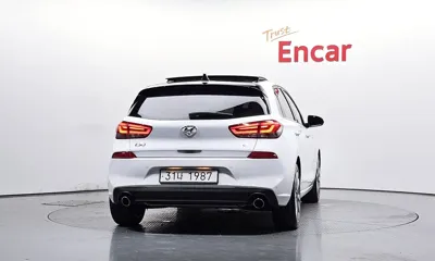 Hyundai i30 2018, 103465 км, за 8074.04 USD