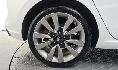 Hyundai i30 2018, 103465 км, за 8074.04 USD - фото 21