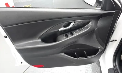 Hyundai i30 2018, 103465 км, за 8074.04 USD - фото 24
