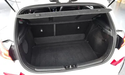 Hyundai i30 2018, 103465 км, за 8074.04 USD - фото 29
