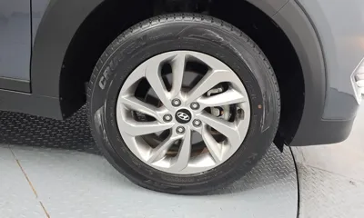 Hyundai Tucson 2018, 121300 км, за 6446.57 USD - фото 21