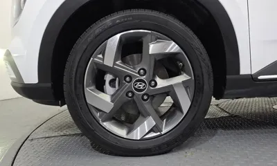 Hyundai Venue 2024, 10728 км, за 15302.46 USD