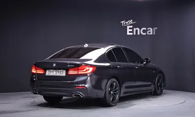BMW 5-Series 2017, 121632 км, за 14469.77 USD