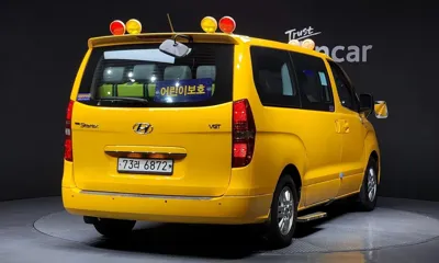 Hyundai Starex 2018, 76072 км, за 8306.19 USD