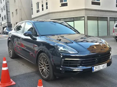 Porsche Cayenne 2023, 25000 км, за 80093.74 USD