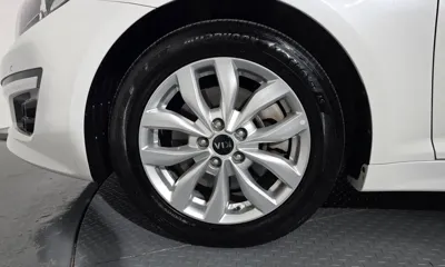 Kia K5 2015, 74404 км, за 5081.44 USD