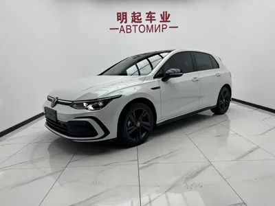 Volkswagen Golf · 2022 год