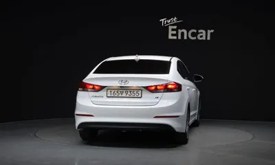 Hyundai Avante 2018, 59360 км, за 8790.78 USD