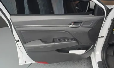 Hyundai Avante 2018, 59360 км, за 8775.92 USD - фото 24