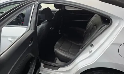Hyundai Avante 2018, 59360 км, за 8775.92 USD - фото 26